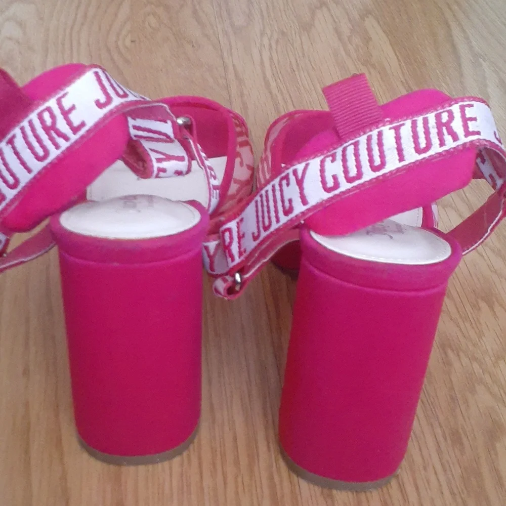 Juicy Couture hot pink platform heel size 9 EUC